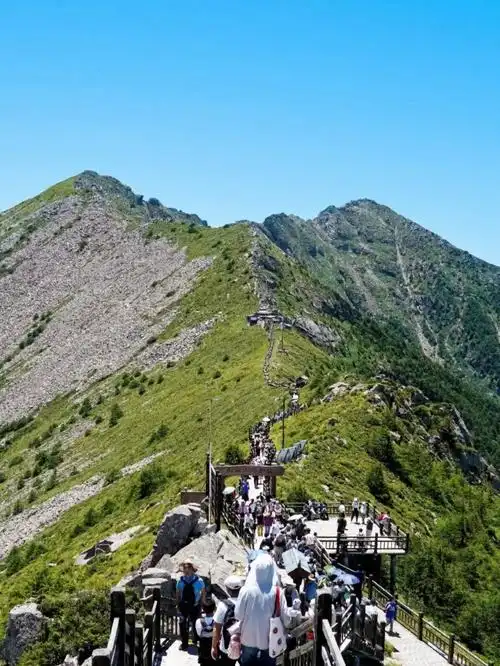 你可以永远相信一座高山的顶峰--太白山