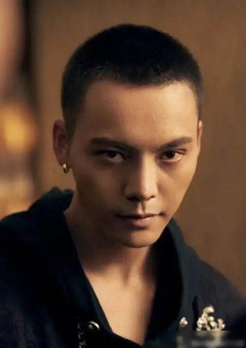 菱形脸的男明星有几个? - 知乎