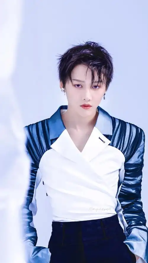 刘雨昕全能唱跳歌手