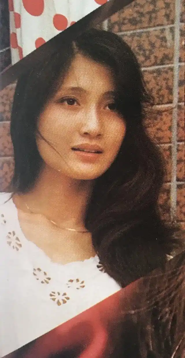 19岁林芳兵在大陆第一部台湾片中演女秘书,惊艳了八十年代观众