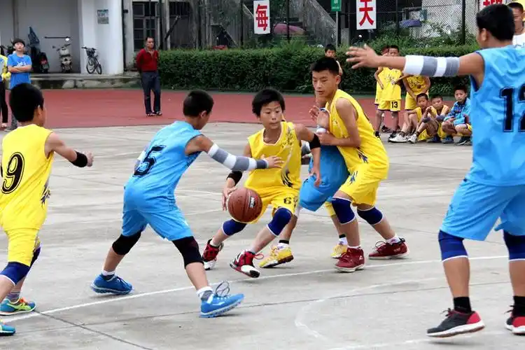 生造机电杯泾县第十届小学生篮球赛开幕