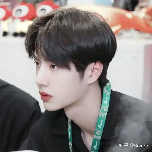 有没有王一博头像,小图大图都和谐那种? - 知乎