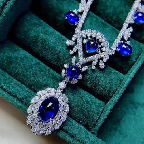 超美高级蓝宝石项链特惠不议价r高级设计款荧光素面皇家蓝满钻镶嵌18k
