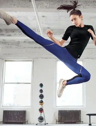 演员张蓝心:颜值与功夫并存!