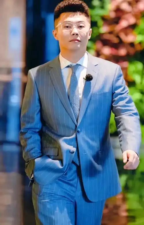 孟鹤堂打快板"胡编乱造",周九良爆笑学马叫_综艺_高清1080p在线观看