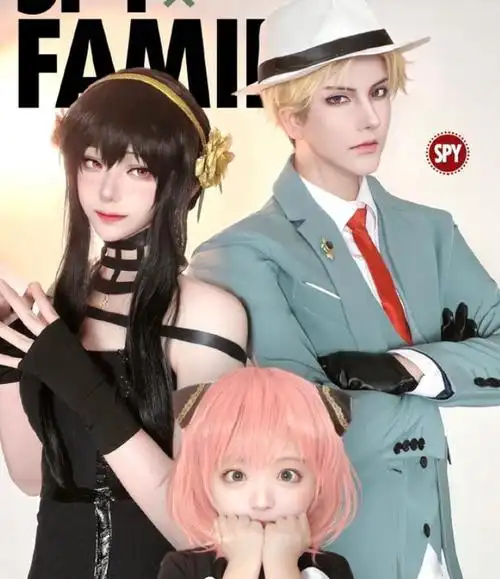 《间谍过家家》帅哥,美女cos一家三口,约尔黑色制服,性感极了