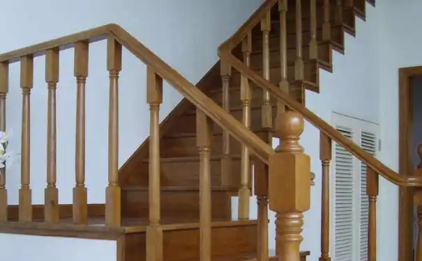 5,木楼梯扶手的高度