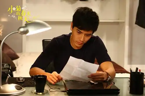 柴智屏小菊的春天登央8颖儿王传一演情侣