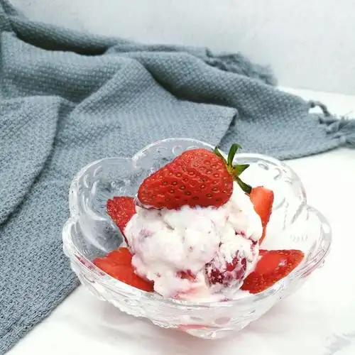 wingy做的草莓酸奶雪糕