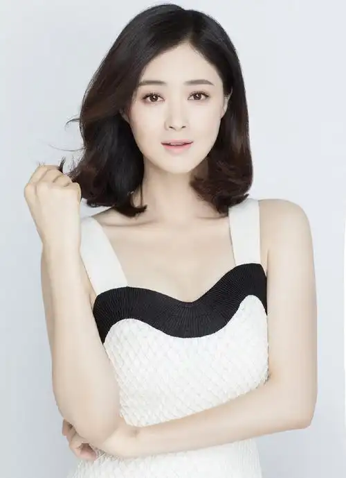 蒋欣毕业于哪所大学(被韩红说二)