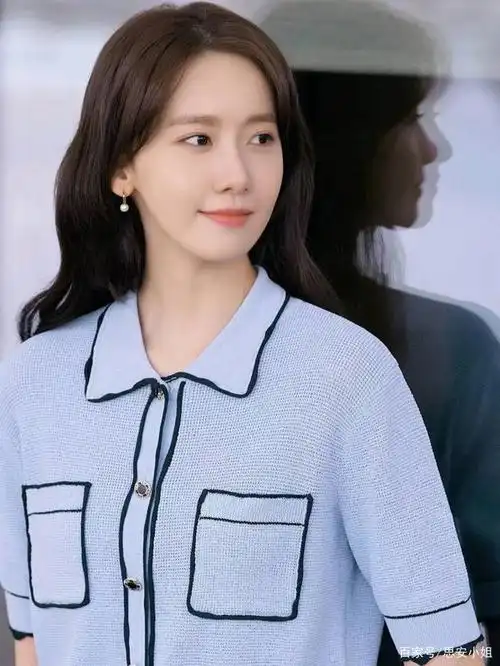 作为少女时代的颜值担当,林允儿的长相在韩国非常受欢迎.