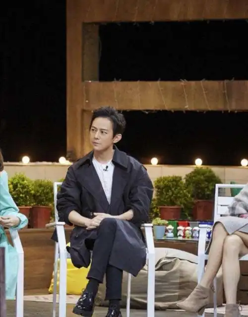 湖南卫视主持人何炅个人资料,何炅现任老婆