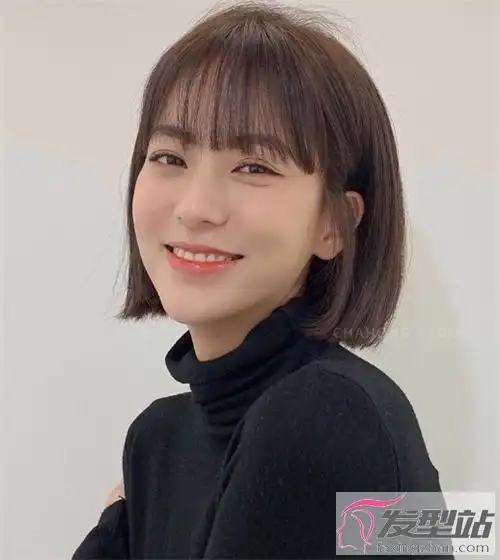 一刀切波波头短发 干净利落又瘦脸_发型站_最新流行发型设计发型图片