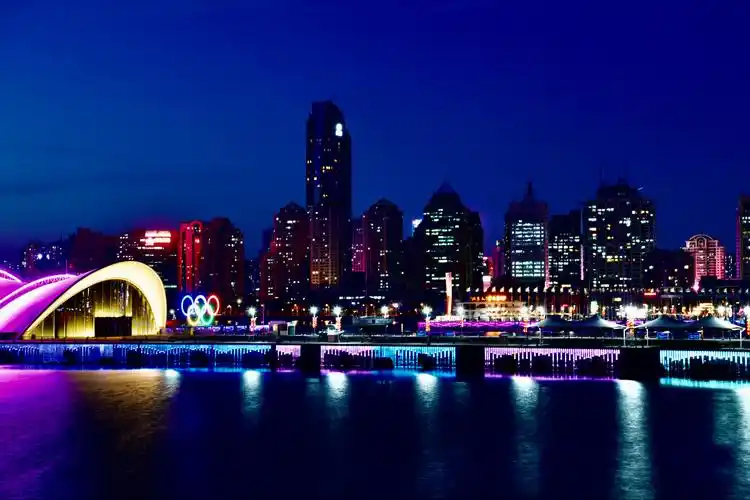 浮山湾;五四广场,奥帆中心,情人坝灯塔·青岛