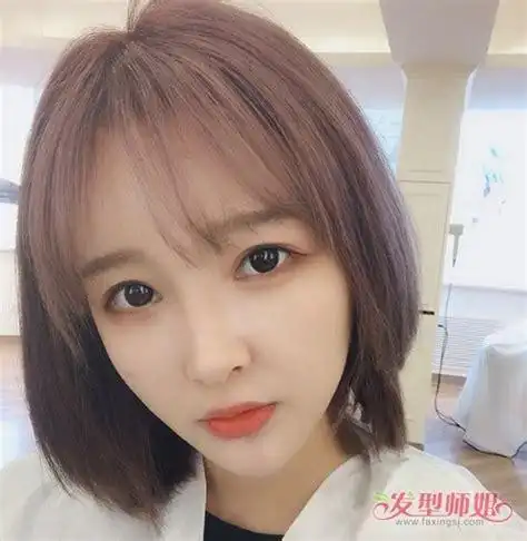 大圆脸女生小清新刘海短发设计 瞬间小脸的女生修颜刘海短发发型_发型
