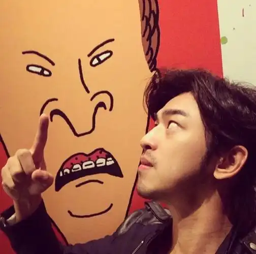 还算给了我一点惊喜 a little