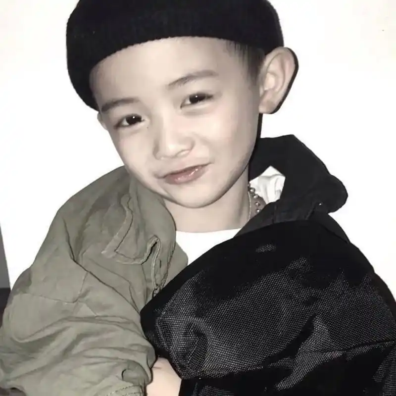 小男孩酷帅头像