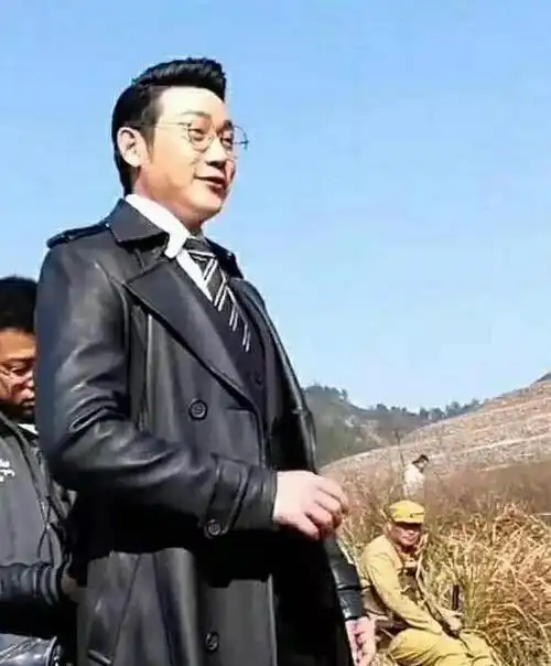 太夸张了!陈坤脸变陆毅了,比他年轻的时候还年轻