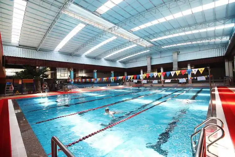 本地| 恒温泳池,优良水质,专业教练指导……八方游泳馆为泳友带来不一