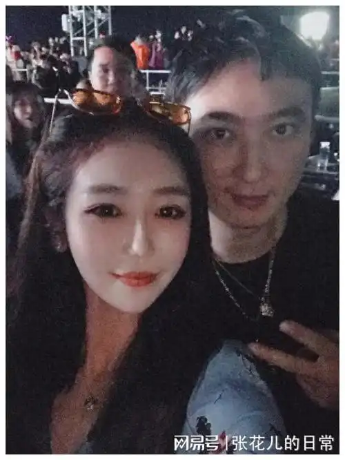 著名导演王思聪交那么多女朋友分手后没一个骂他说明他不坏