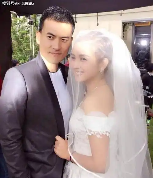 和何洁离婚7年,赫子铭宣布结婚脱单,现任妻子露面温柔声音甜美_李宇春