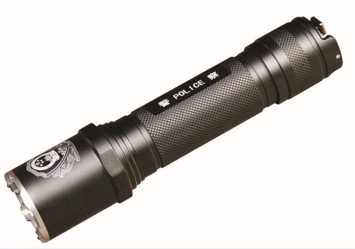 新标强光手电战术型