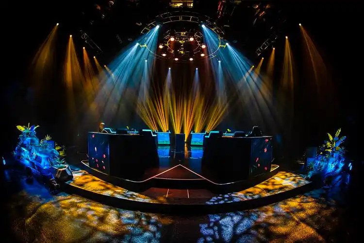 峡谷棋王争霸赛舞台设计