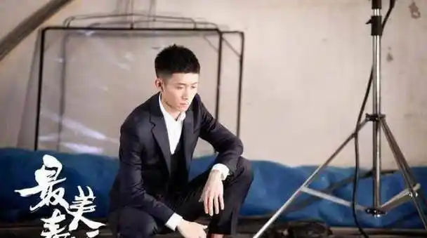 张一山潜水憋气飙演技,被喊话"敢上演员的诞生"吗?_表演_状态_氧气