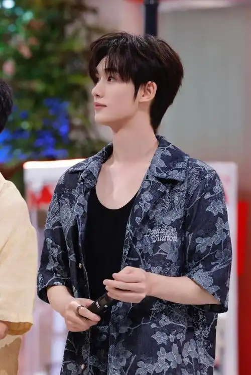 97#星装kstyle#  94#明星爱大牌#  97丁程鑫超话