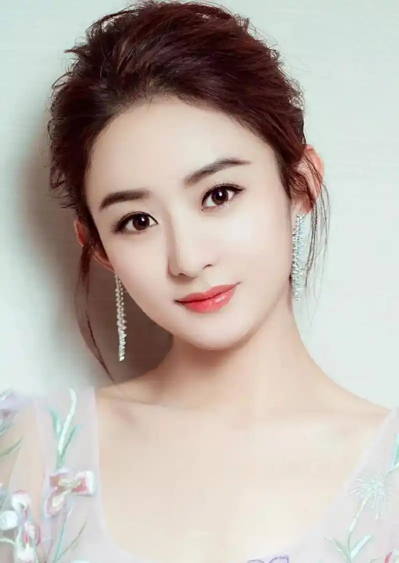 赵丽颖是如何做到在精明中带着一丝迷糊, 在迷糊中又不失可爱, 可爱