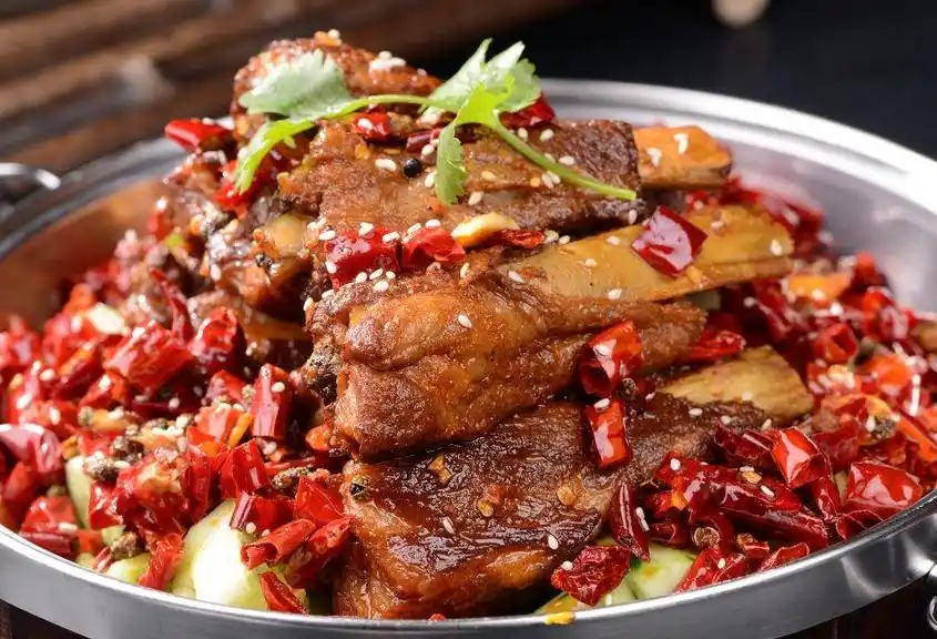 爱吃肉最爱吃排骨,香辣美味手抓排骨,香脆可口,酥炸排骨