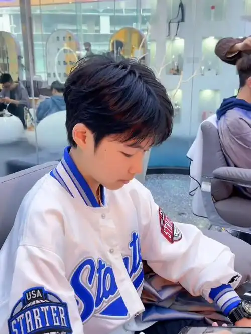 11岁男孩子都可以这么帅你不试试吗少女杀手发型