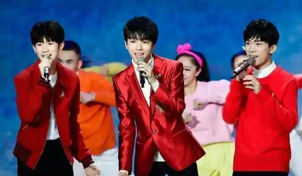 易烊千玺真的是个实干家,悄悄就把大事给办成了