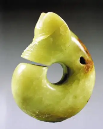 距今5500年至5300年间的安徽含山县凌家滩遗址,出土的