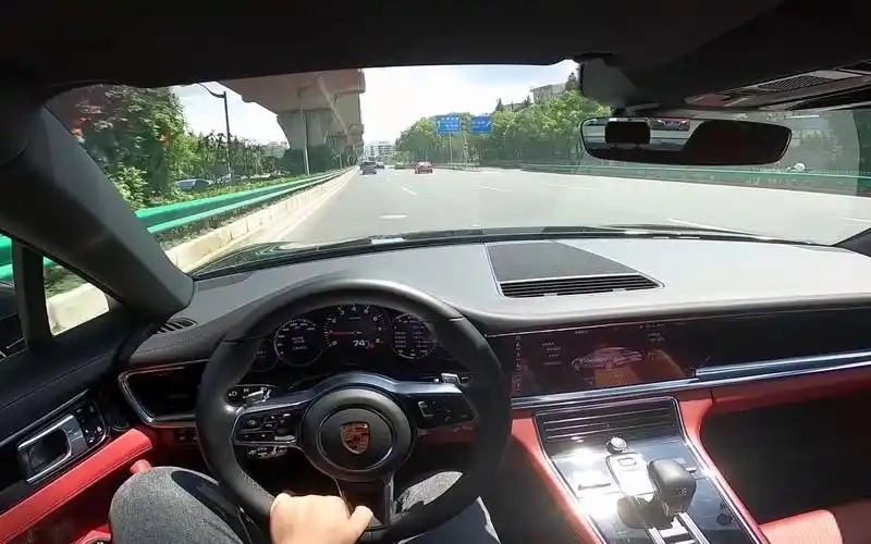 沉浸式第一时间开车2019款保时捷帕拉梅拉2.9tt