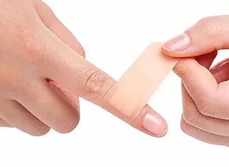 贴个创可贴4岁女孩竟要截肢创可贴你可别这样用