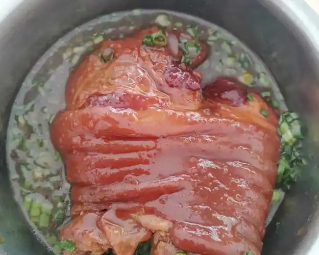 电压力锅炖肘子