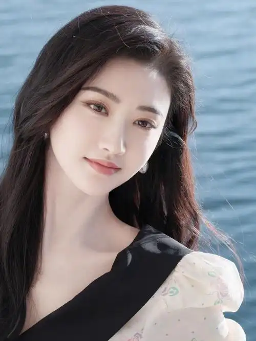 景甜大甜甜果然肤白貌美