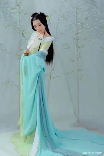 古装摄影主题《挽青袖》