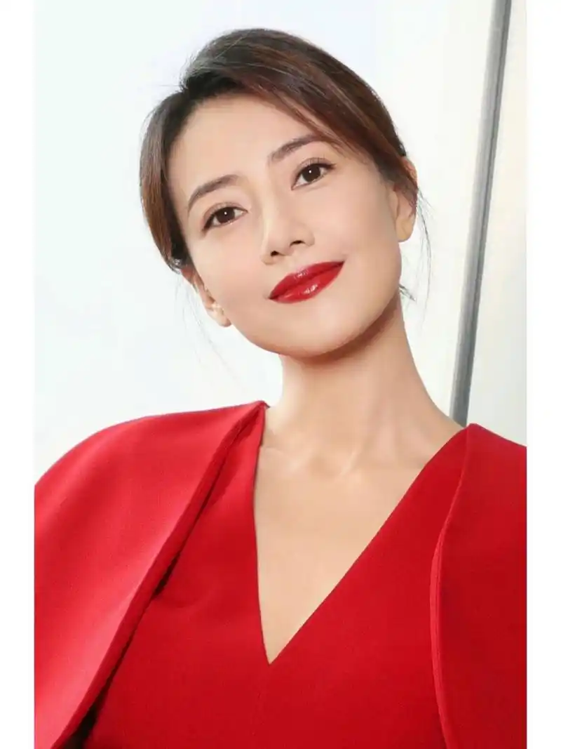 高圆圆应该是很多男生学生时代的女神吧! 美女壁纸第281期—高圆圆#高