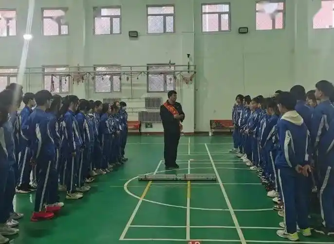 3月14日,通辽市科左中旗禁毒办走进保康镇第三中学开展禁毒宣传主题