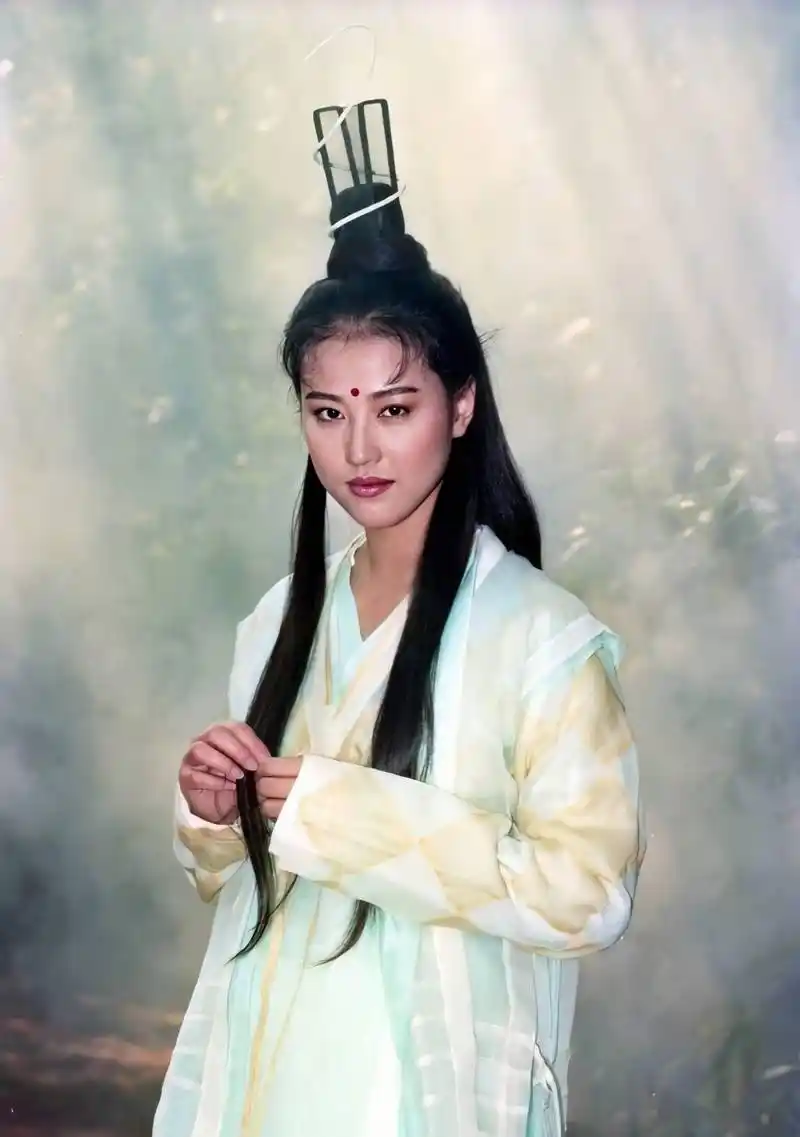 "最美周芷若"周海媚曾拒绝导演出演,导演一个激将法却造就经典