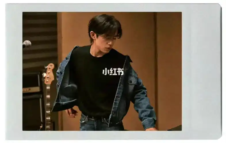 易烊千玺生日快乐