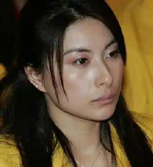 郭晶晶是耳晒骨吗?