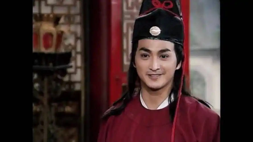 最帅展昭何家劲警装造型曝光,网友狂赞英姿飒爽,正义凛然_图片_来源