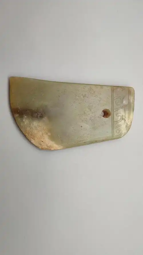 纣王时代的军权象征——玉钺正面