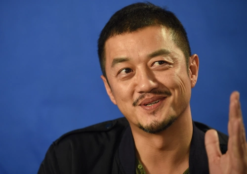 李亚鹏谈两闺女 窦靖童李嫣不受离婚影响感情好