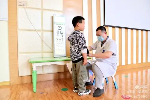 迎"六一" 市妇幼保健院健康体检走进幼儿园