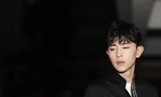 原创邓伦从小角色到大明星不争不抢只靠实力如此优秀