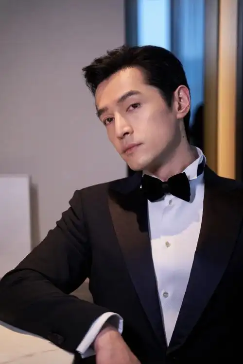 胡歌繁花##胡歌不虚此行##愚人节站姐团建##胡歌##giorgio armani